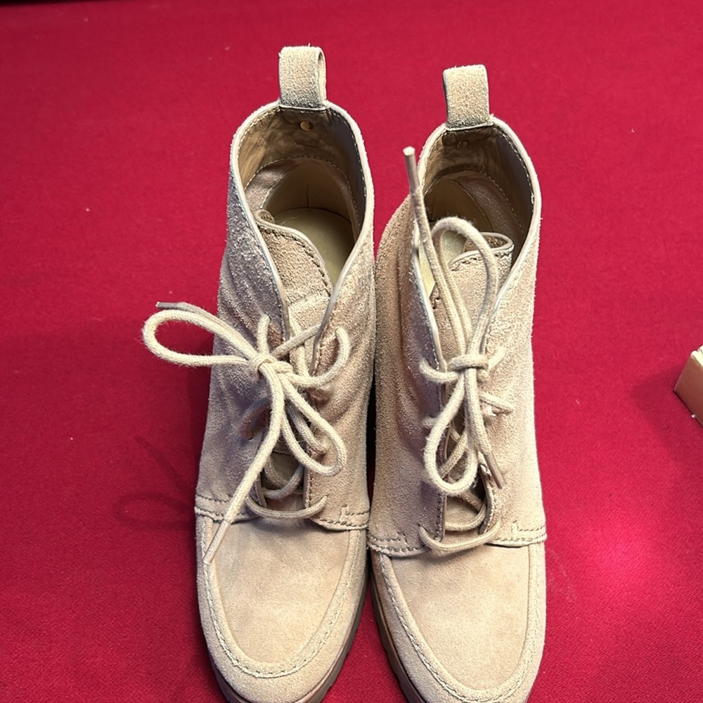 Michael Kors Suede Piper Wedge Booties 6m - Picture 2 of 5